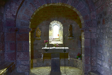 Rochegude Chapelle SaintJacques (24 photos) Auvergne romane